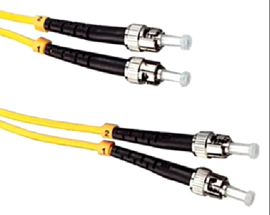 Conectores de cables de fibra óptica LSZH Excelente resistencia mecánica -45C / 50C para conexiones de red rápidas y estables