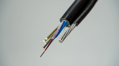 GYTC8A Cable de fibra óptica de aluminio blindado auto-sustentador Figura 8 Núcleo 24 36 48 72