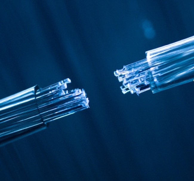 Cable FTTH de caída interior de un solo modo resistente a la intemperie 1-12 núcleo para conexión sin fisuras