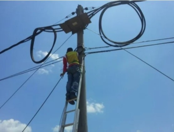 6-144 Núcleos de red de transmisión de señales de datos por cable de fibra óptica exterior con servicios de personalización
