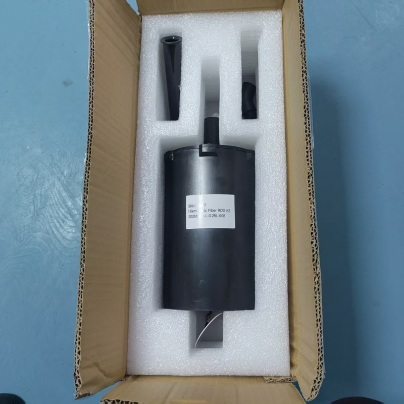 Material de la cubierta confidencial para drones FPV Quadcopter, 25 km/rollo, cableado interno a externo, tipo de conector FC para alta resistencia a la tracción