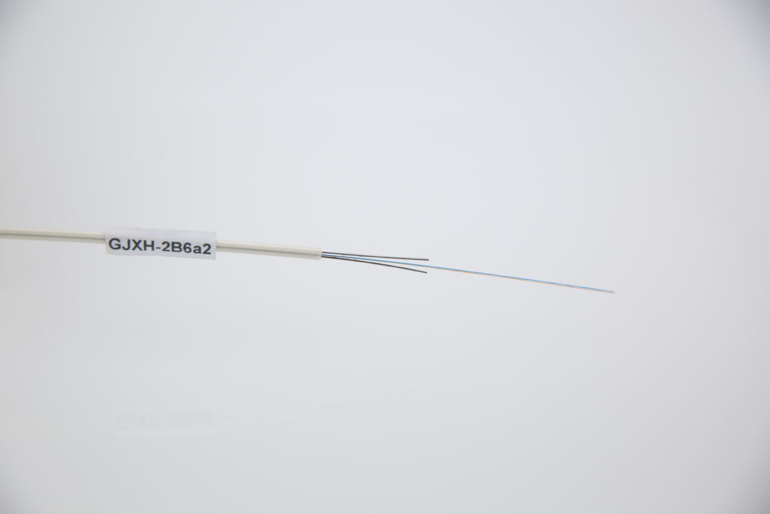 Cable óptico mariposa reforzado con metal, cubierta exterior LSZH y fibra resistente a la flexión para cableado de sistemas FTTX